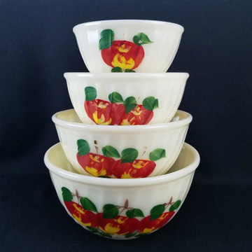 Vintage-Fire-King-Ivory-Gay-Fad-Apples-Mixing-Bowls-Complete-Set