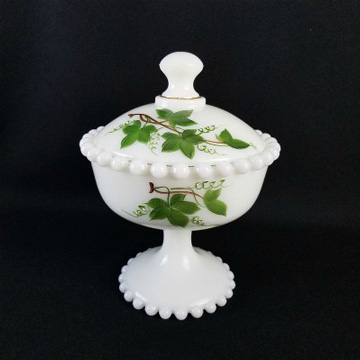 Vintage-Milk-Glass-Pedestal-Green-Ivy-Leaf-Candy-Dish
